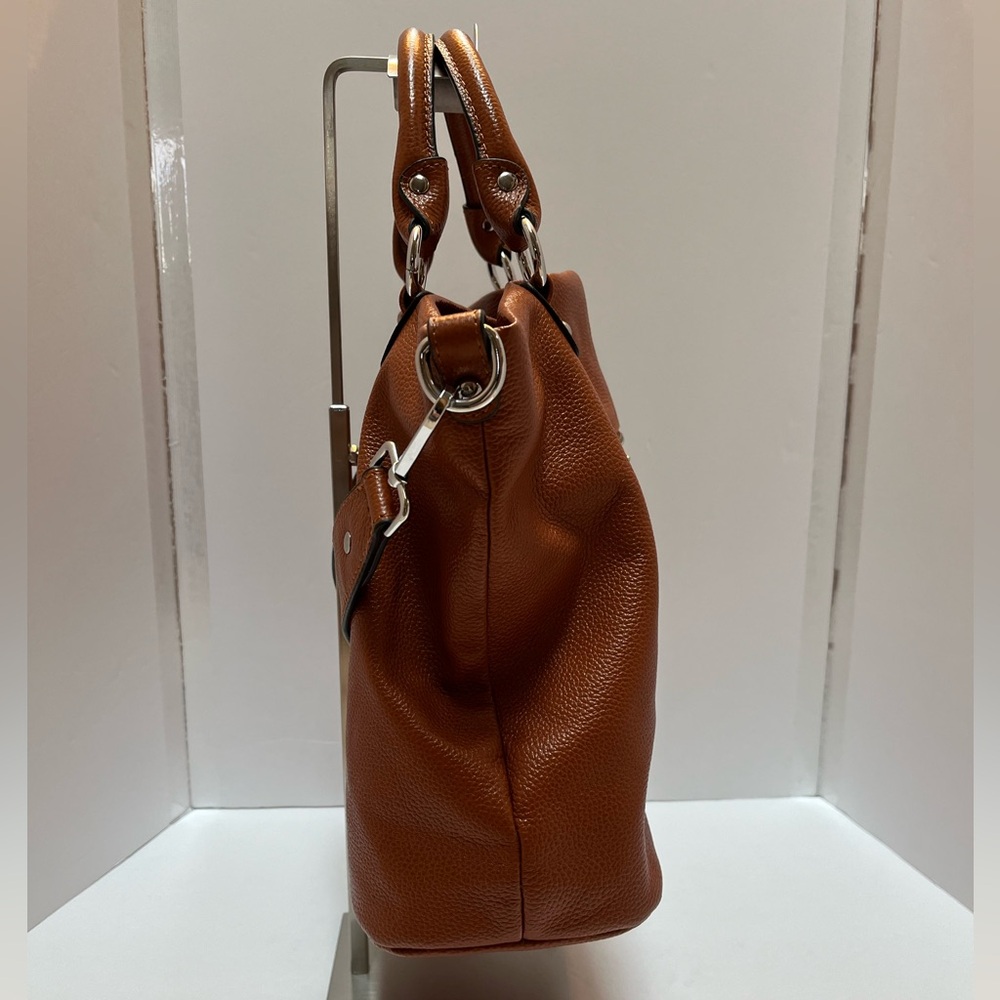 Elegant Brown Leather Tote Bag - Picture 3 of 9